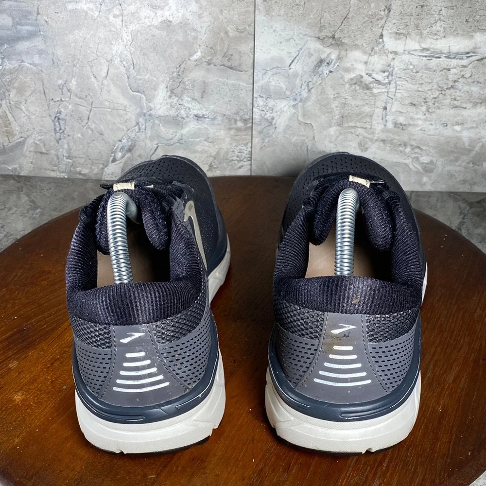 Brooks Dyad 10 Men’s Size 9.5 (2E) Grey Athletic Running Shoes - Picture 4 of 6